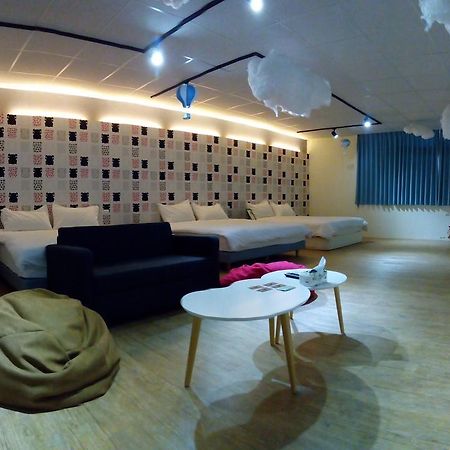 สลีพ อิน เกสต์ เฮาส์ Apartment เมืองฮวาเหลียน ภายนอก รูปภาพ