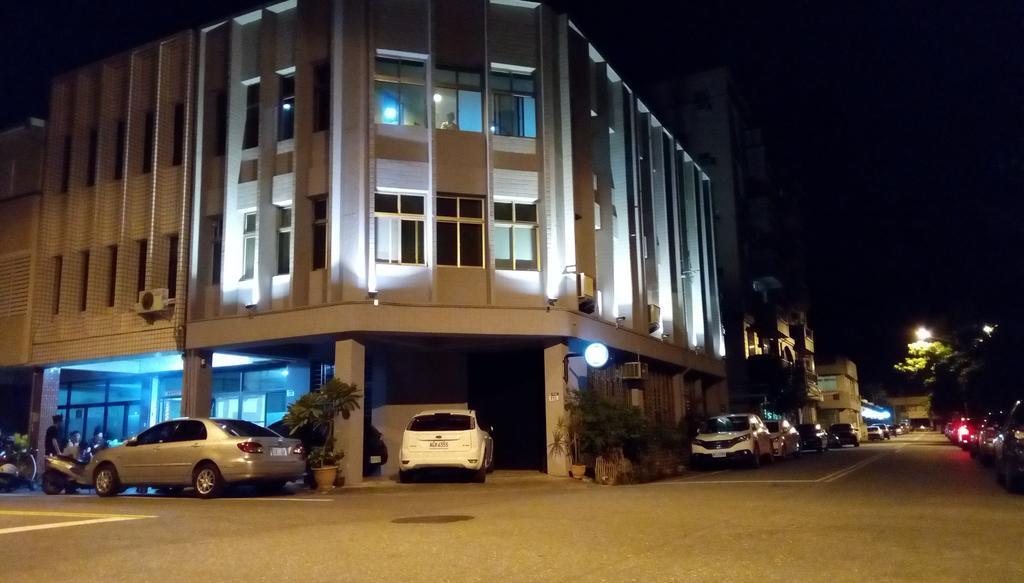 สลีพ อิน เกสต์ เฮาส์ Apartment เมืองฮวาเหลียน ภายนอก รูปภาพ