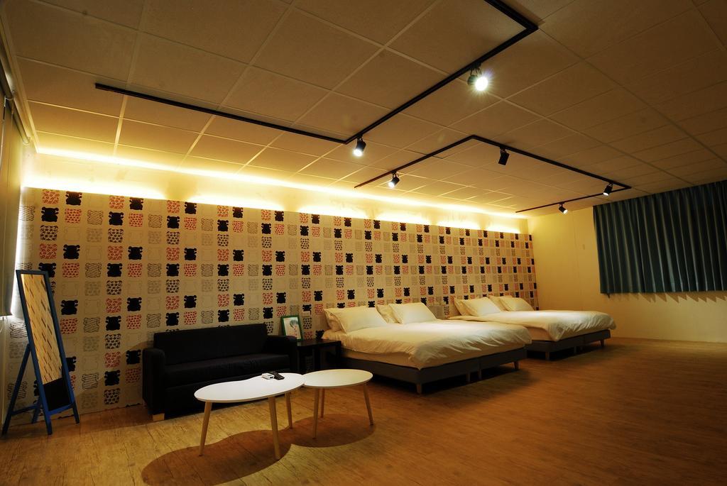 สลีพ อิน เกสต์ เฮาส์ Apartment เมืองฮวาเหลียน ภายนอก รูปภาพ